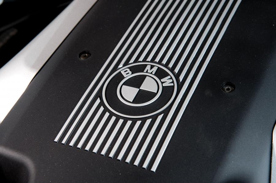  BMW X5 4.6is 2003 года  (фото 3 из 7)